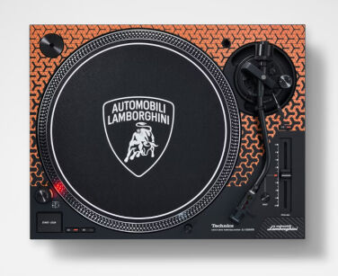 Technics SL-1200M7PED Orange Special Edition