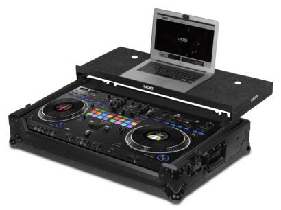 UDG Ultimate Flight Case Pioneer DJ DDJ-REV7 Black Plus (Laptop Shelf + Wheels)