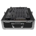 UDG Ultimate Pick Foam Carbon Flight Case Multi Format M - 3