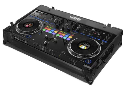 UDG Ultimate Flight Case Pioneer DJ DDJ-REV7 Black Plus (Wheels)