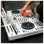 Denon DJ PRIME 4+ WHITE Limited Edition - 7